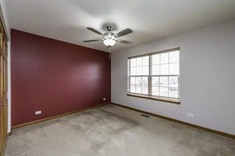 Bedroom - 39251 Crofton Ln, Beach Park, IL 60083 photo 5 of 5