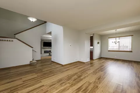 Living - 39251 Crofton Ln, Beach Park, IL 60083 photo 1 of 7