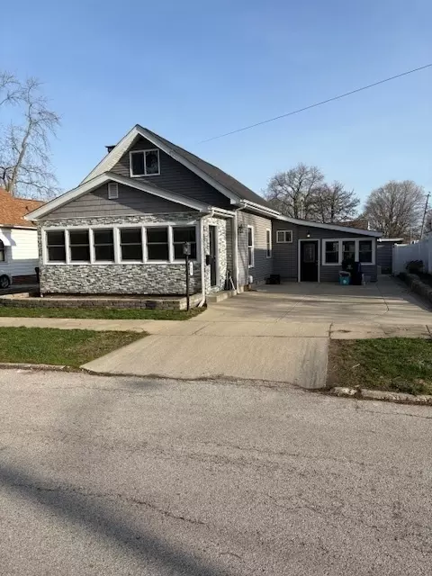 711 Ohara St, Bloomington, IL 61701