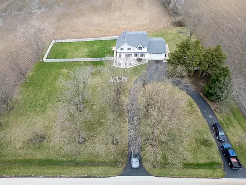 156 E Corning Rd, Beecher, IL 60401 photo 4