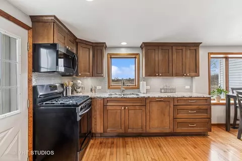 156 E Corning Rd, Beecher, IL 60401 photo 11