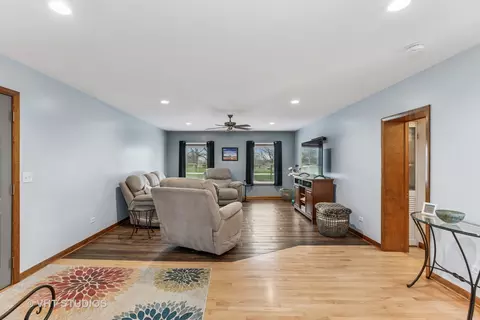 156 E Corning Rd, Beecher, IL 60401 photo 18