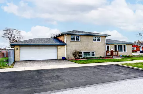 10901 S Rutherford Ave, Worth, IL 60482
