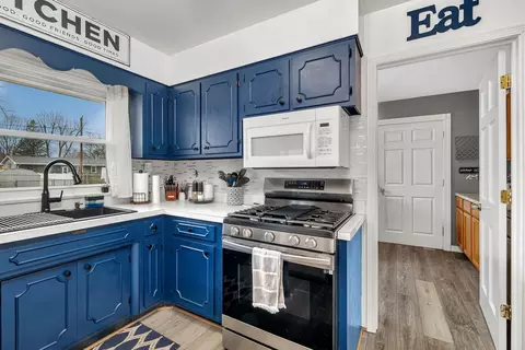 Kitchen - 3695 School Dr, Morris, IL 60450 photo 5 of 6