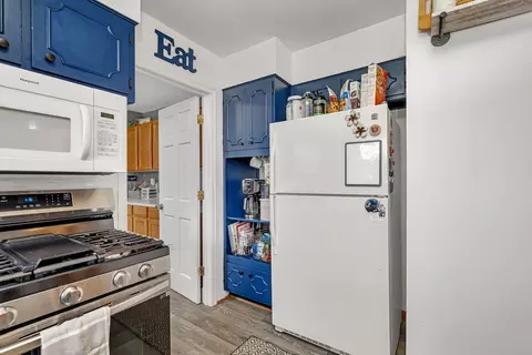 Kitchen - 3695 School Dr, Morris, IL 60450 photo 4 of 6