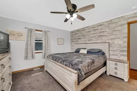 Bedroom - 3695 School Dr, Morris, IL 60450 photo 1 of 5