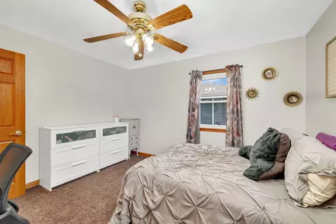 Bedroom - 3695 School Dr, Morris, IL 60450 photo 4 of 5