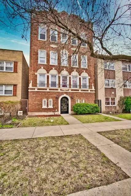 6237 N Mozart St, Chicago, IL 60659
