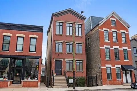 2237 N Clybourn Ave #3, Chicago, IL 60614
