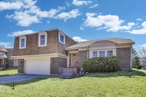 517 Cobblestone Ln, Buffalo Grove, IL 60089