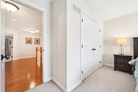 Entry Way - 1054 Hudson Ct, Bartlett, IL 60103 photo 5 of 7