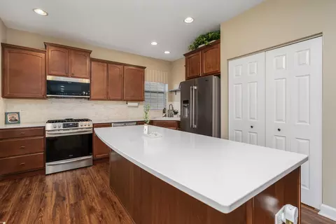 25509 Rock Dr, Plainfield, IL 60586 photo 2