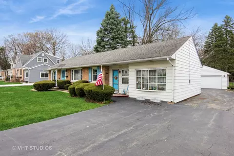 1535 E Harrison Ave, Wheaton, IL 60187 photo 2
