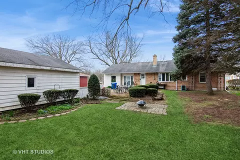 1535 E Harrison Ave, Wheaton, IL 60187 photo 6