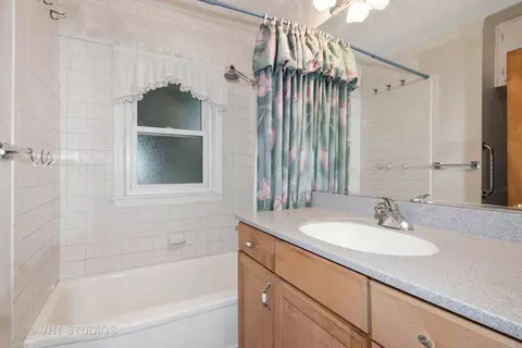 1535 E Harrison Ave, Wheaton, IL 60187 photo 17