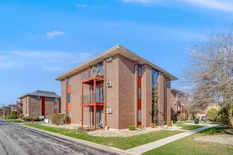 15816 Terrace Dr #2W, Oak Forest, IL 60452