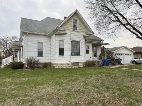 1503 10th St, Peru, IL 61354 photo 2