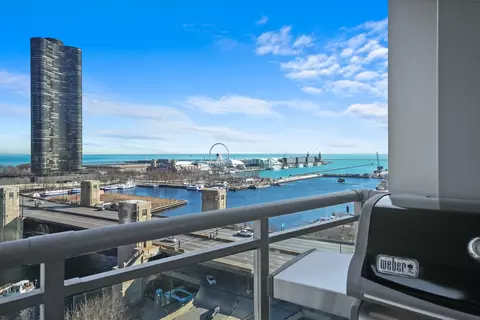 View/Area - 450 E Waterside Dr #802, Chicago, IL 60601 photo 1 of 10