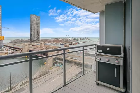View/Area - 450 E Waterside Dr #802, Chicago, IL 60601 photo 2 of 10