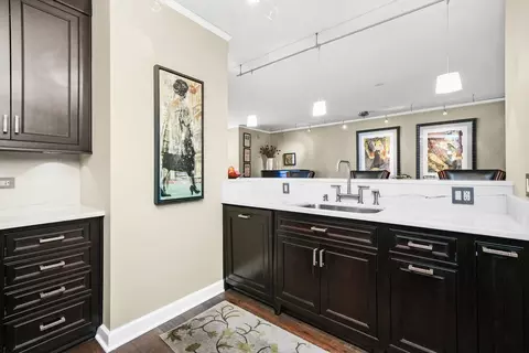 Kitchen - 450 E Waterside Dr #802, Chicago, IL 60601 photo 3 of 4