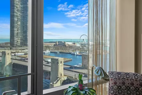 View/Area - 450 E Waterside Dr #802, Chicago, IL 60601 photo 4 of 10