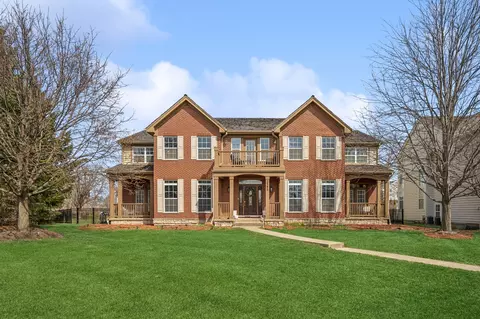 2582 Fielding Dr, Glenview, IL 60026