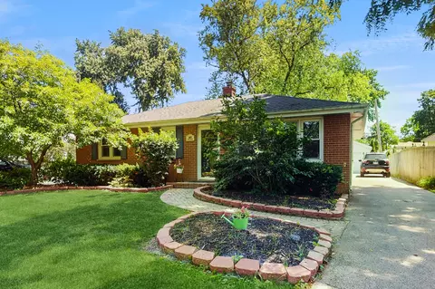 169 S Greeley St, Palatine, IL 60067