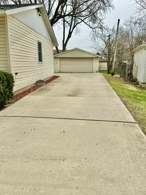 Other - 203 E Maxon Ln, Streamwood, IL 60107 photo 1 of 7