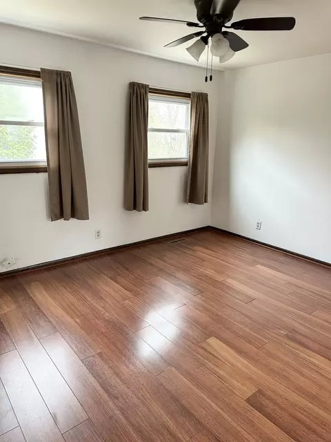 Bedroom - 203 E Maxon Ln, Streamwood, IL 60107 photo 3 of 3