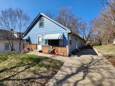 2242-2244 19th Ave, Rockford, IL 61104
