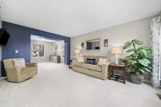 2428 Smithfield Ct, Aurora, IL 60503 photo 10