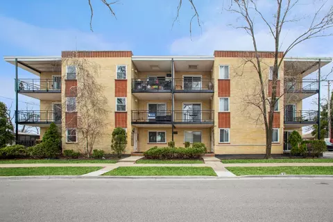 4628 River Rd #1D, Schiller Park, IL 60176