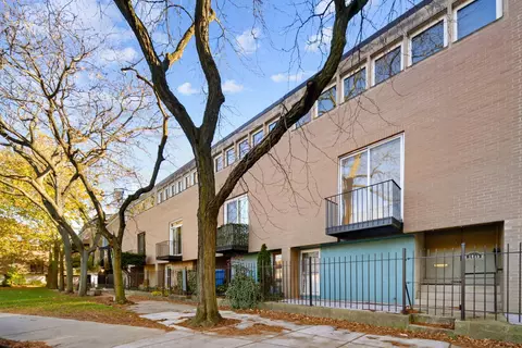 1455 E 55th Pl, Chicago, IL 60637