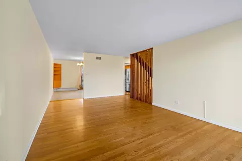 Living - 1455 E 55th Pl, Chicago, IL 60637 photo 4 of 4