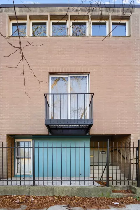 Exterior - 1455 E 55th Pl, Chicago, IL 60637 photo 2 of 5