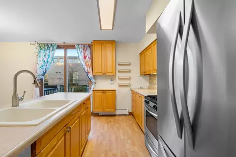 Kitchen - 1455 E 55th Pl, Chicago, IL 60637 photo 1 of 4