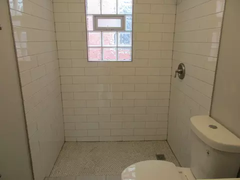 Bath - Undisclosed, Chicago, IL 60609 photo 8 of 12