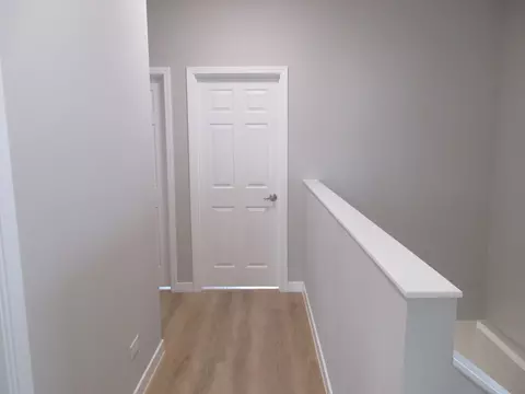 Entry Way - Undisclosed, Chicago, IL 60609 photo 7 of 8