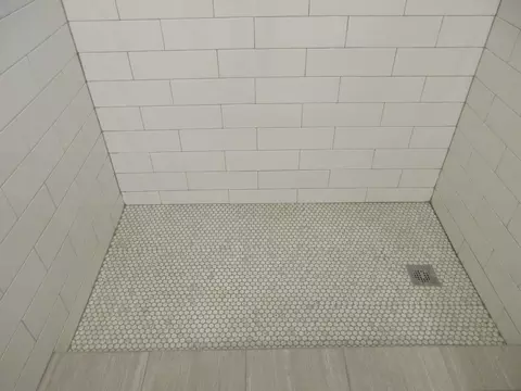 Bath - Undisclosed, Chicago, IL 60609 photo 3 of 12