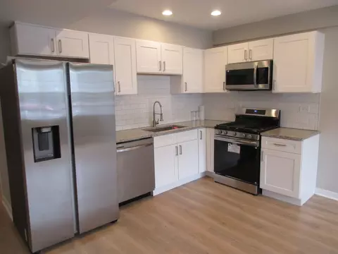 Kitchen - Undisclosed, Chicago, IL 60609 photo 3 of 8