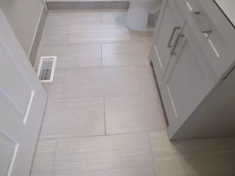 Bath - Undisclosed, Chicago, IL 60609 photo 6 of 12