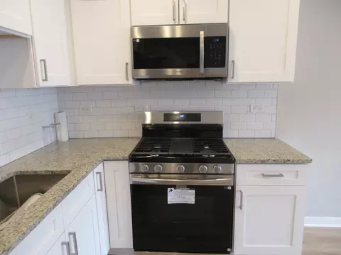 Kitchen - Undisclosed, Chicago, IL 60609 photo 7 of 8
