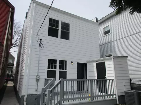 Exterior - Undisclosed, Chicago, IL 60609 photo 6 of 11