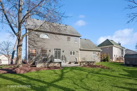 Exterior - 622 Robin, Elgin, IL 60123 photo 4 of 4