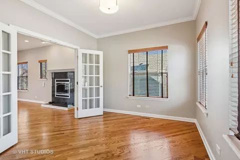 Living - 622 Robin, Elgin, IL 60123 photo 2 of 2