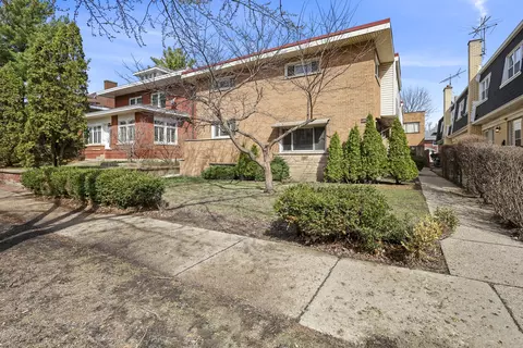 1414 W Sherwin Ave #A, Chicago, IL 60626