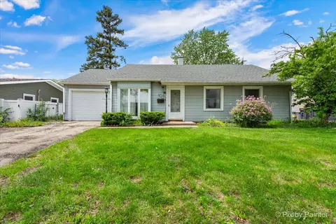 706 Parkside Cir, Streamwood, IL 60107