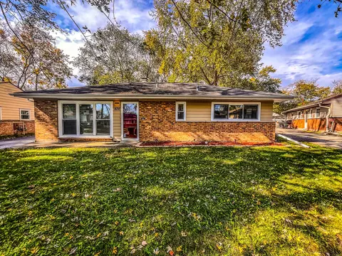 426 Neosho St, Park Forest, IL 60466