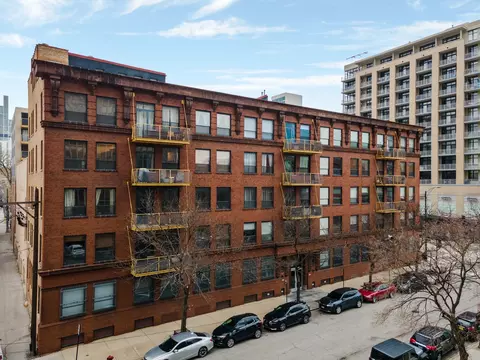 1910 S Indiana Ave #422, Chicago, IL 60616