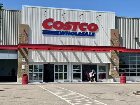 Exterior - 390 W Point Cir, Algonquin, IL 60102 photo 2 of 2